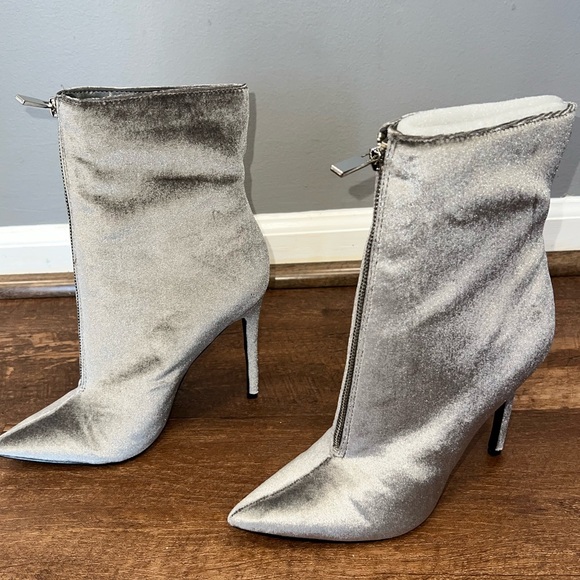 JustFab Ivy Booties - Picture 3 of 7